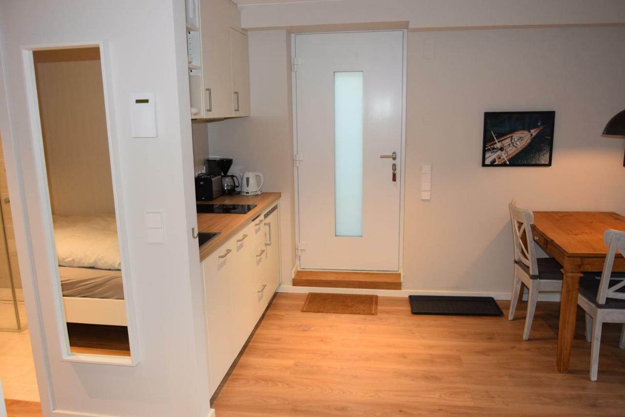 Sehr Schone Kleine Wohnung Elbnahe Mit Guten Parkmoglichkeiten Hamburg Exterior photo