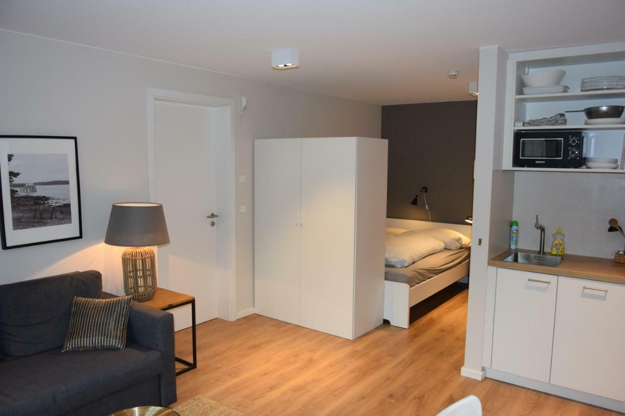 Sehr Schone Kleine Wohnung Elbnahe Mit Guten Parkmoglichkeiten Hamburg Exterior photo