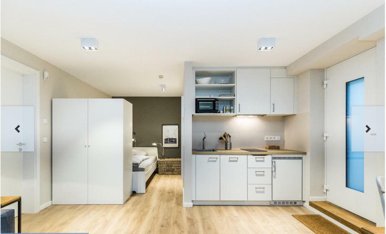 Sehr Schone Kleine Wohnung Elbnahe Mit Guten Parkmoglichkeiten Hamburg Exterior photo